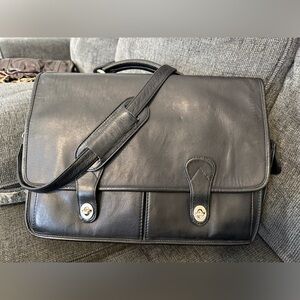 Heritage Classic Black Leather lap top computer bag unisex in mint condition